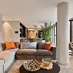 Elegant Apartment In The Heart Of Amsterdam