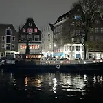 Woonboot Josja
