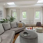 The Elegant Amsterdam Apartment