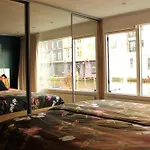 Houseboat Orpheus