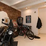 B&B Felix