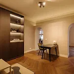 Sophisticated Apartment In Central Amsterdam