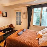 En-Suite Room In Historic Canalhouse From 1729