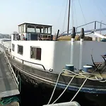 Houseboat Captain\'S Quarters In Harbour Amsterdam