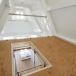 Catch Apartment