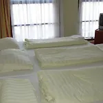 Budget Hotel Y Boulevard
