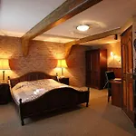 Amsterdam Village Hotel