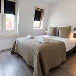 Sarphatipark Apartments