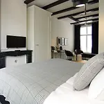 Zandberg - Canal View Apartments