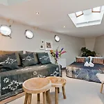 Coco\'s Boatique