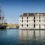 Botel Liza Marleen