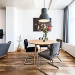 Prinsengracht Canalhouse Apartments