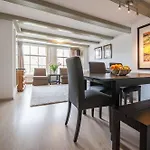 Short Stay Group Carre Apartments