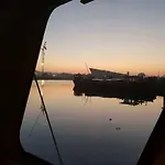 Beagle Family Houseboat