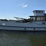 Houseboat Ms Rhy Blitz
