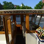 Art Nouveau Houseboat, In Hart Of The City Center