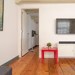 Spacious Central City Apartment With Big Private Sundeck!