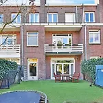 74 Stadionweg