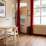Kerkstraat Bed And Breakfast Apartment With Private Garden