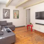 Spacious Central City Apartment With Big Private Sundeck!