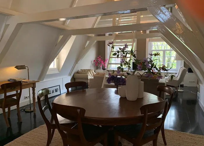 Loft In Monumental House