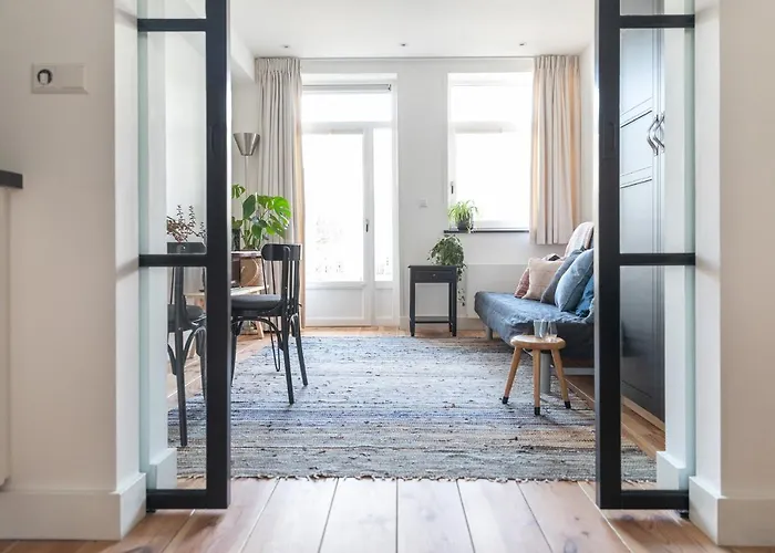 Gorgeous And Stylish Place For Two In Hip West!