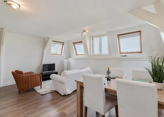 Canal Side Warehouse Topfloor Apartment - Apt 3