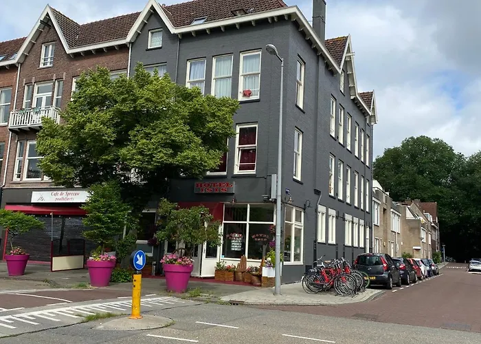 Hotel Isis