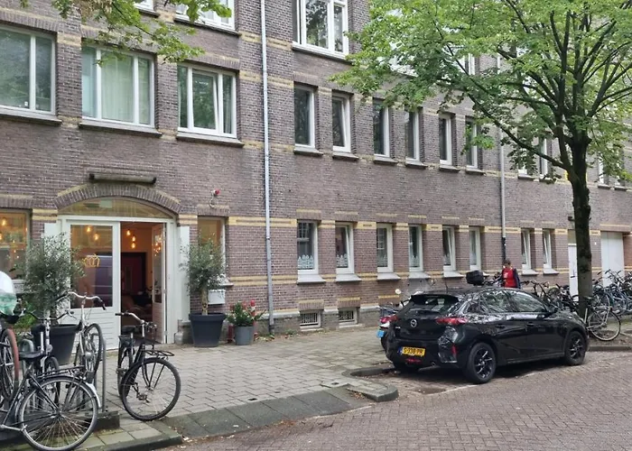 Tolstraat 75 - Senior Care Guesthouse