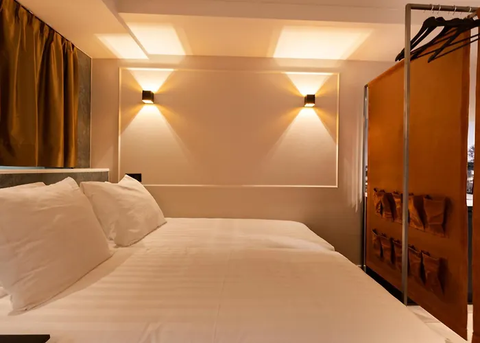 Midtown Hotel Royal Room