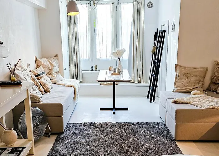 The White Wilde - Studio In A Historic Canalhouse From 1799
