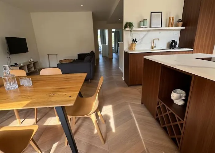 Old South - Luxury Apartment