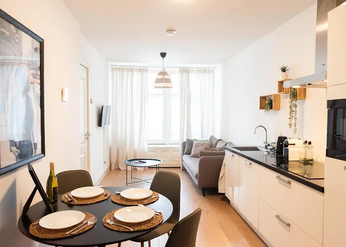 Canal View Apartment