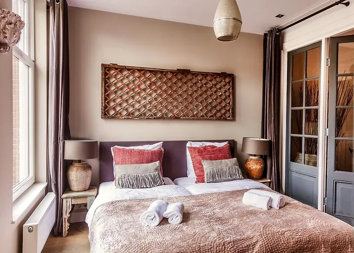 Livia\'S Hideaway Elegant Apartments