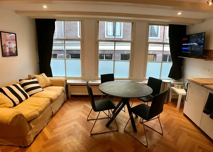 Heerengracht Penthouse Apartment