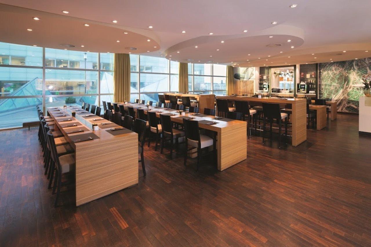 Moevenpick Centre