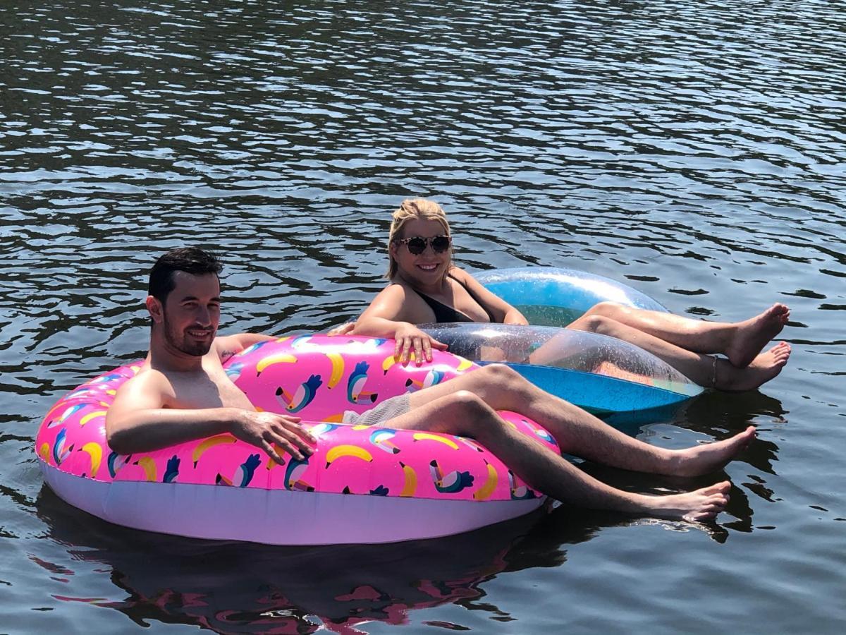 Luxury On Robs Houseboat Special For Couples