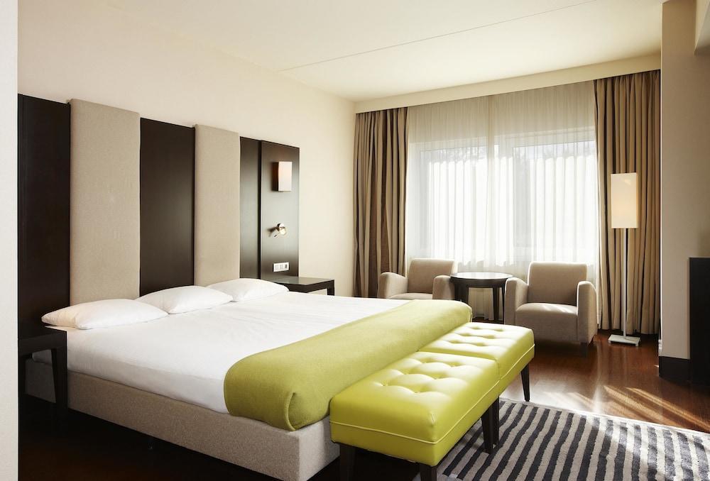 Hotel Nh Centre 4*