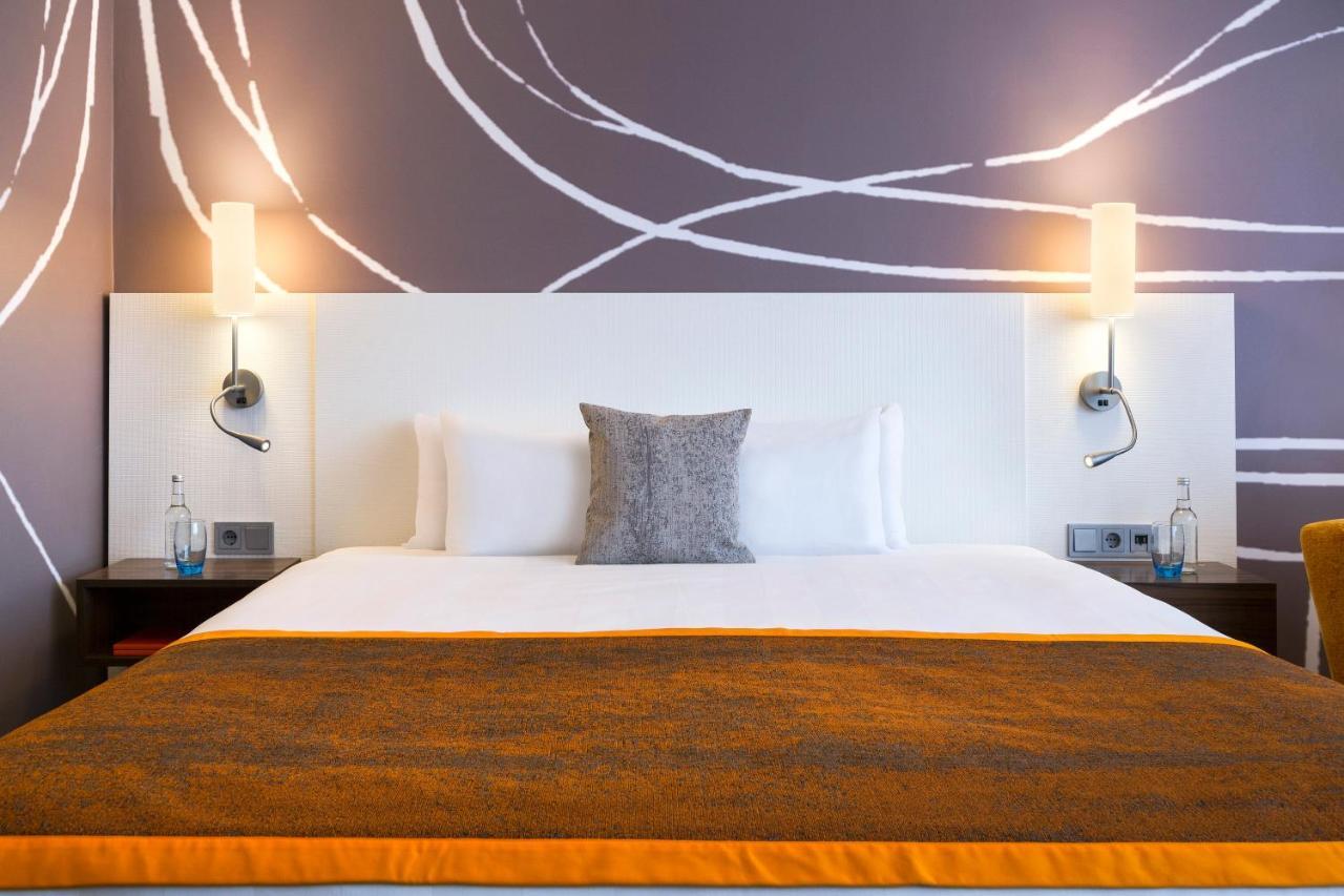 Hotel Holiday Inn Amsterdam 4*