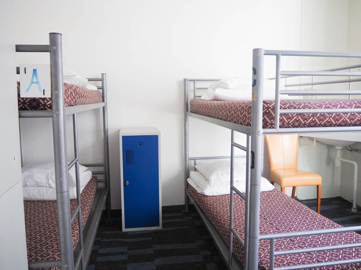 Euphemia Budget Old Canal Zone Hostal