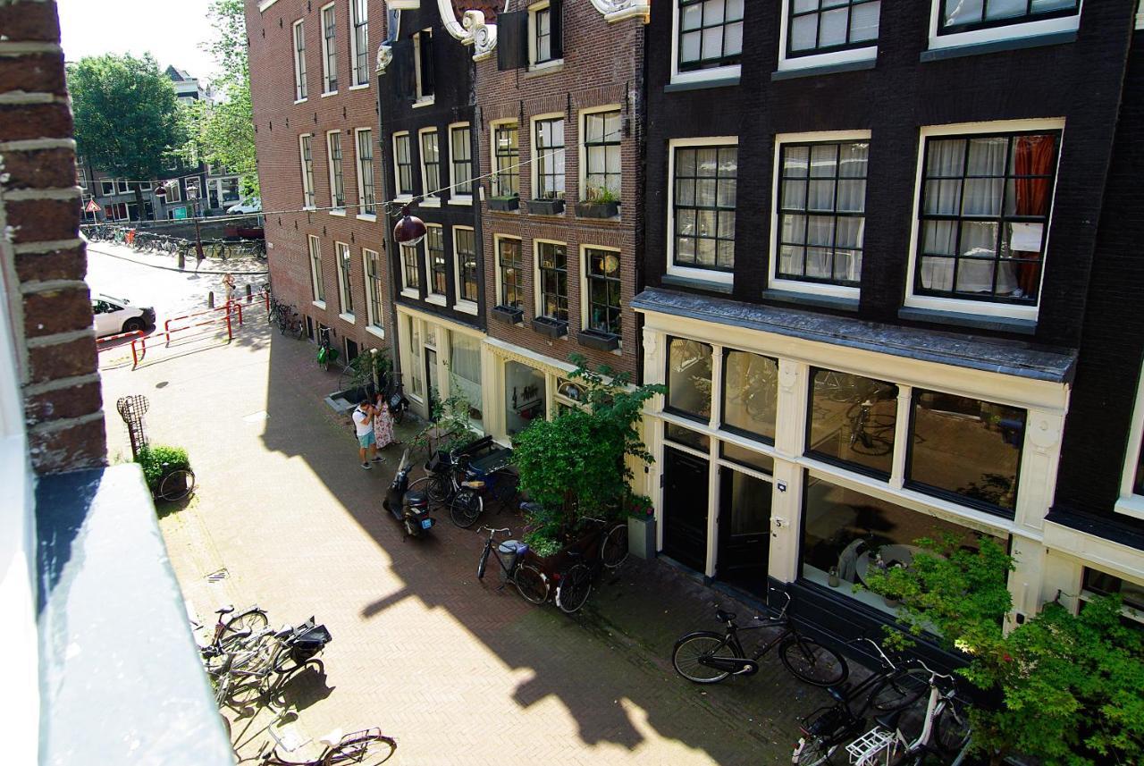Joz, Historic In Centre Of Couette-café Amsterdam