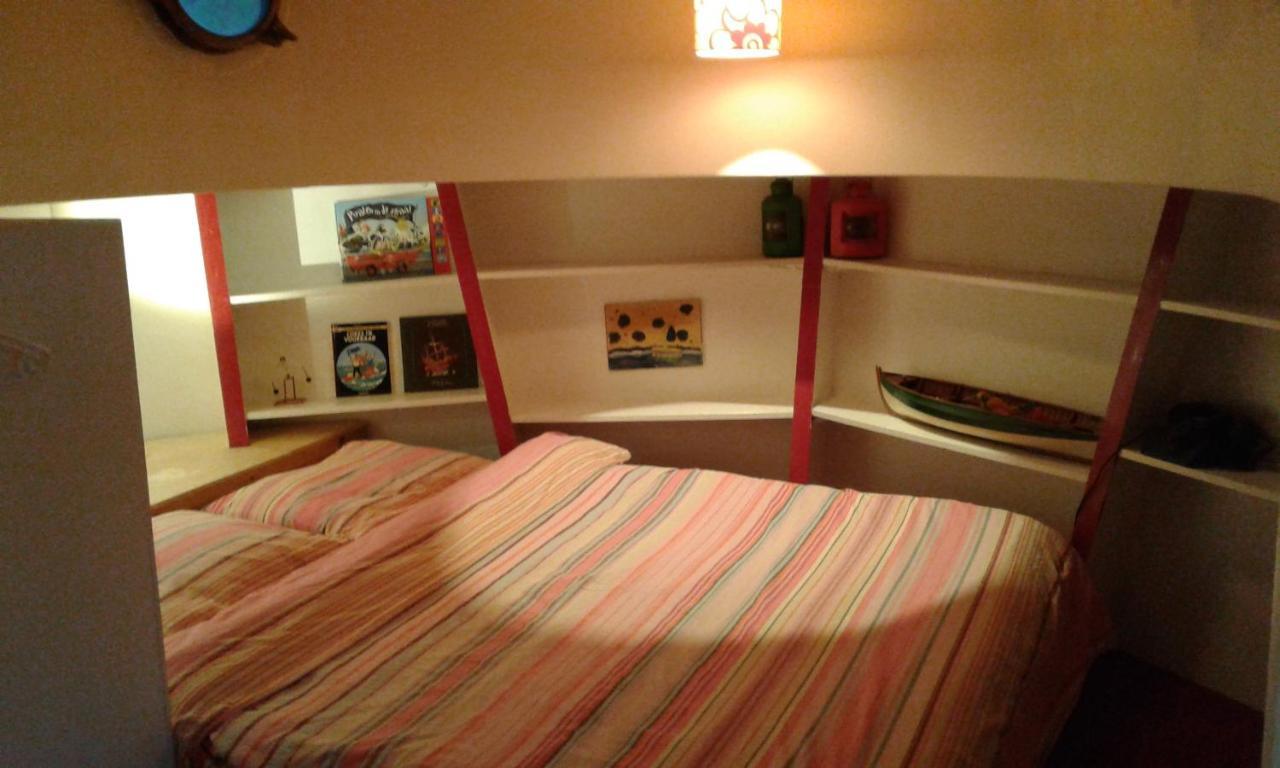 Houseboat Dokstroom *