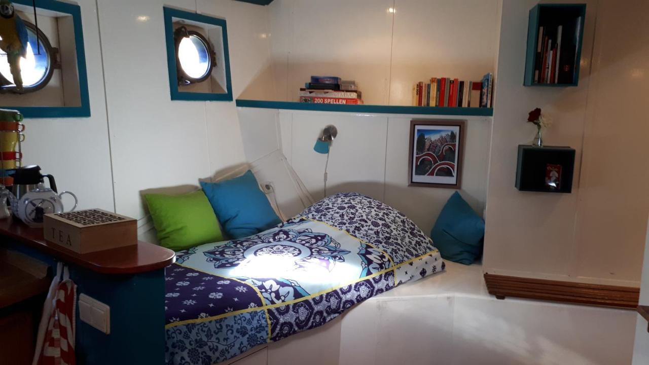 Couette-café Boat & Breakfast Alhena *