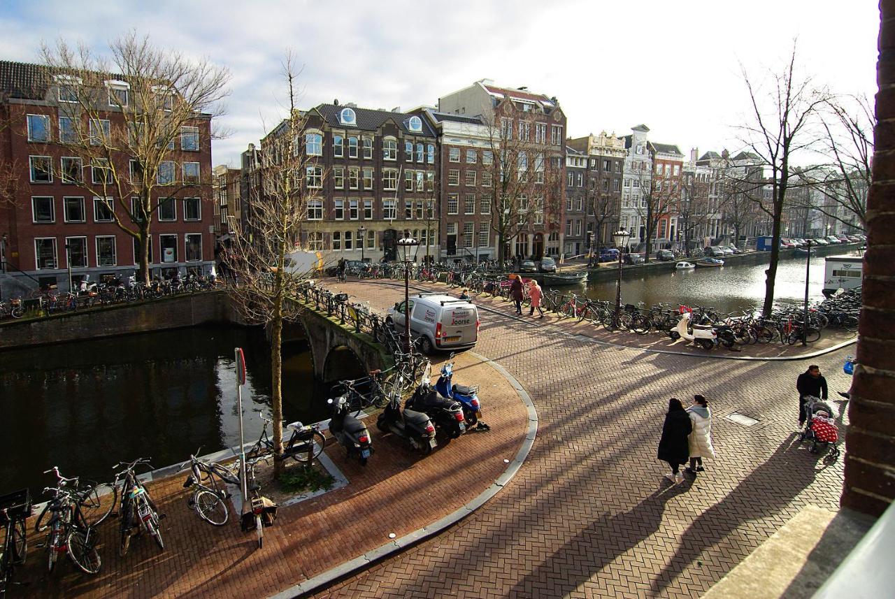 Couette-café New! 2024 - The Canal Bridge Amsterdam