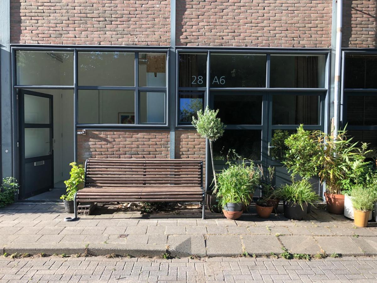 Couette-café Studio 28a6 With Free Parking Place Amsterdam