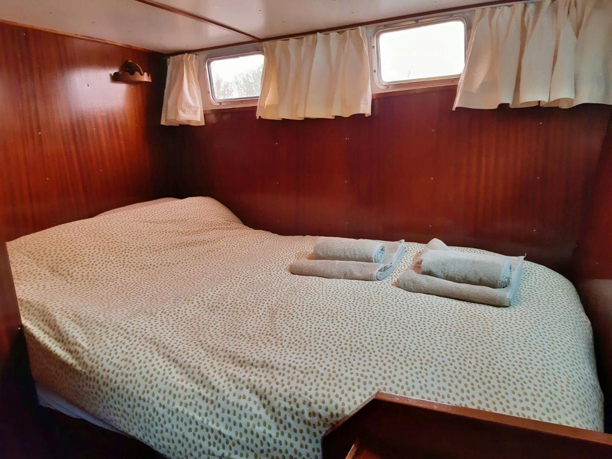 Motor Yacht Almaz * Ámsterdam