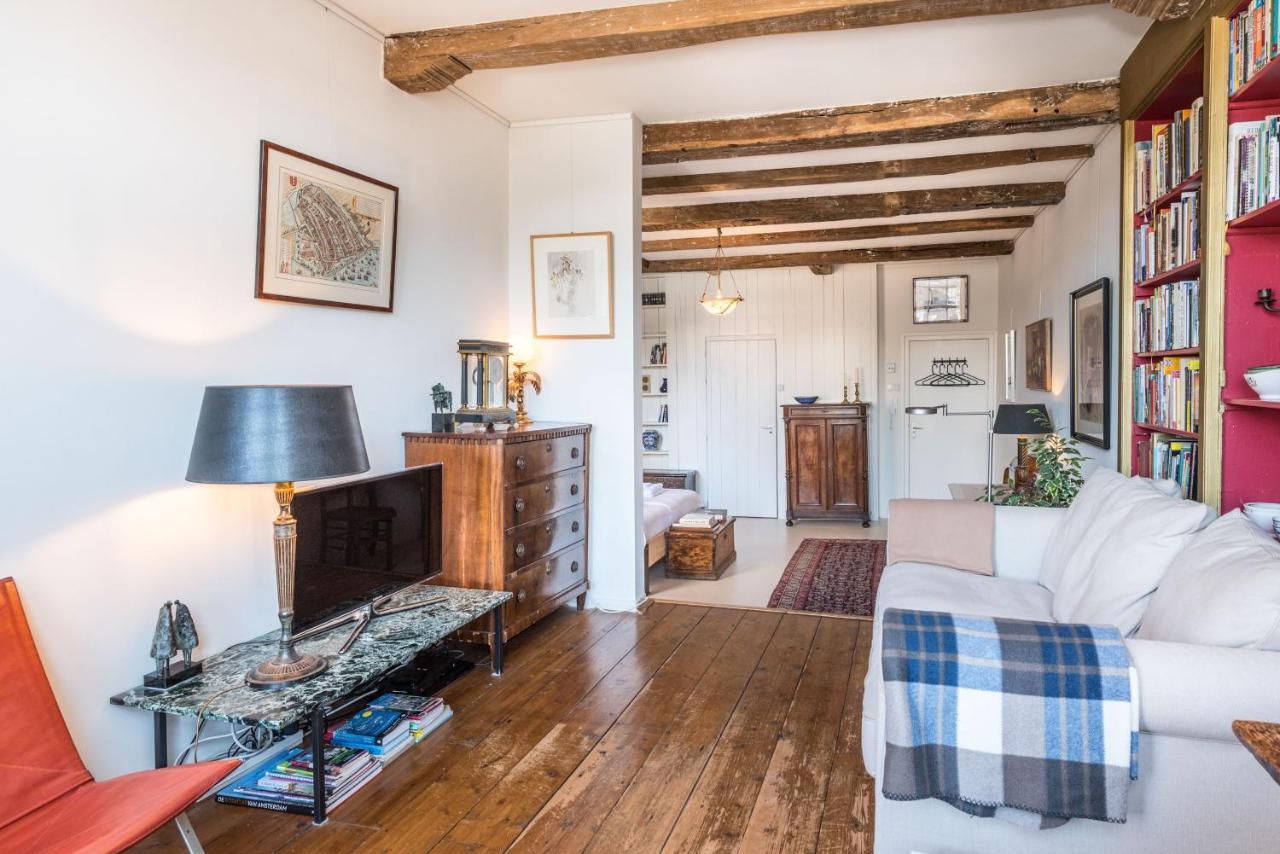 Classy 17th C Canalhouse Maison d'hôtes