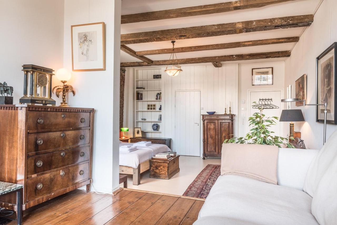 Classy 17th C Canalhouse Maison d'hôtes