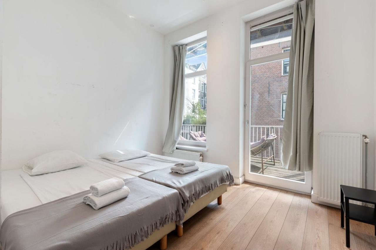Comfortable Central With Private Balcony Amsterdam
