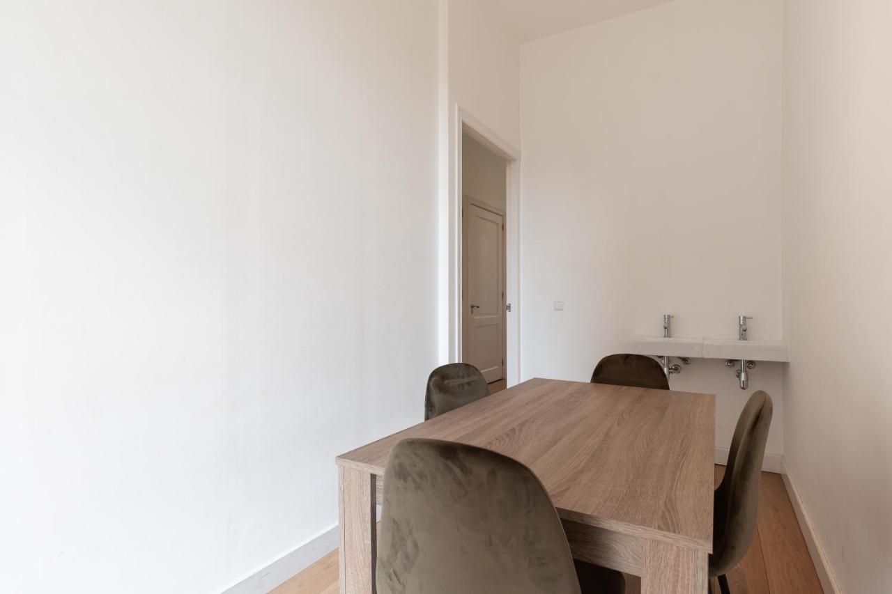 Comfortable Central With Private Balcony Apartment *